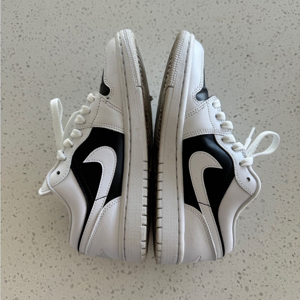 Nike Air Jordan 1 Low Reverse Panda Women’s - Picture 3 of 10